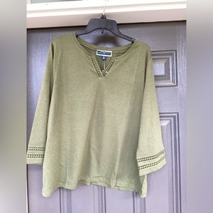 Karen Scott 3/4 Sleeve Top, Lace Look Collar & Sleeved. Size XL, Oliver Green
